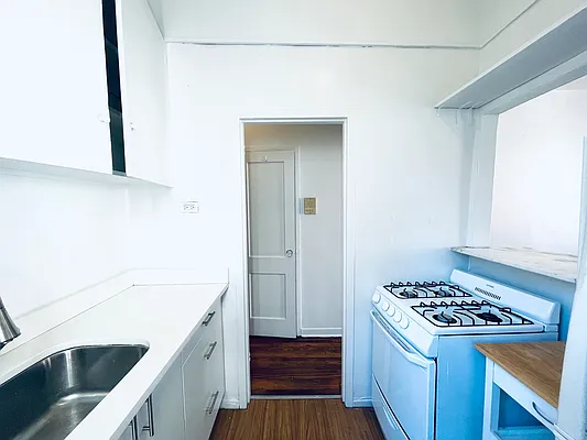 Rented by Ovation Properties, LLC | media 15