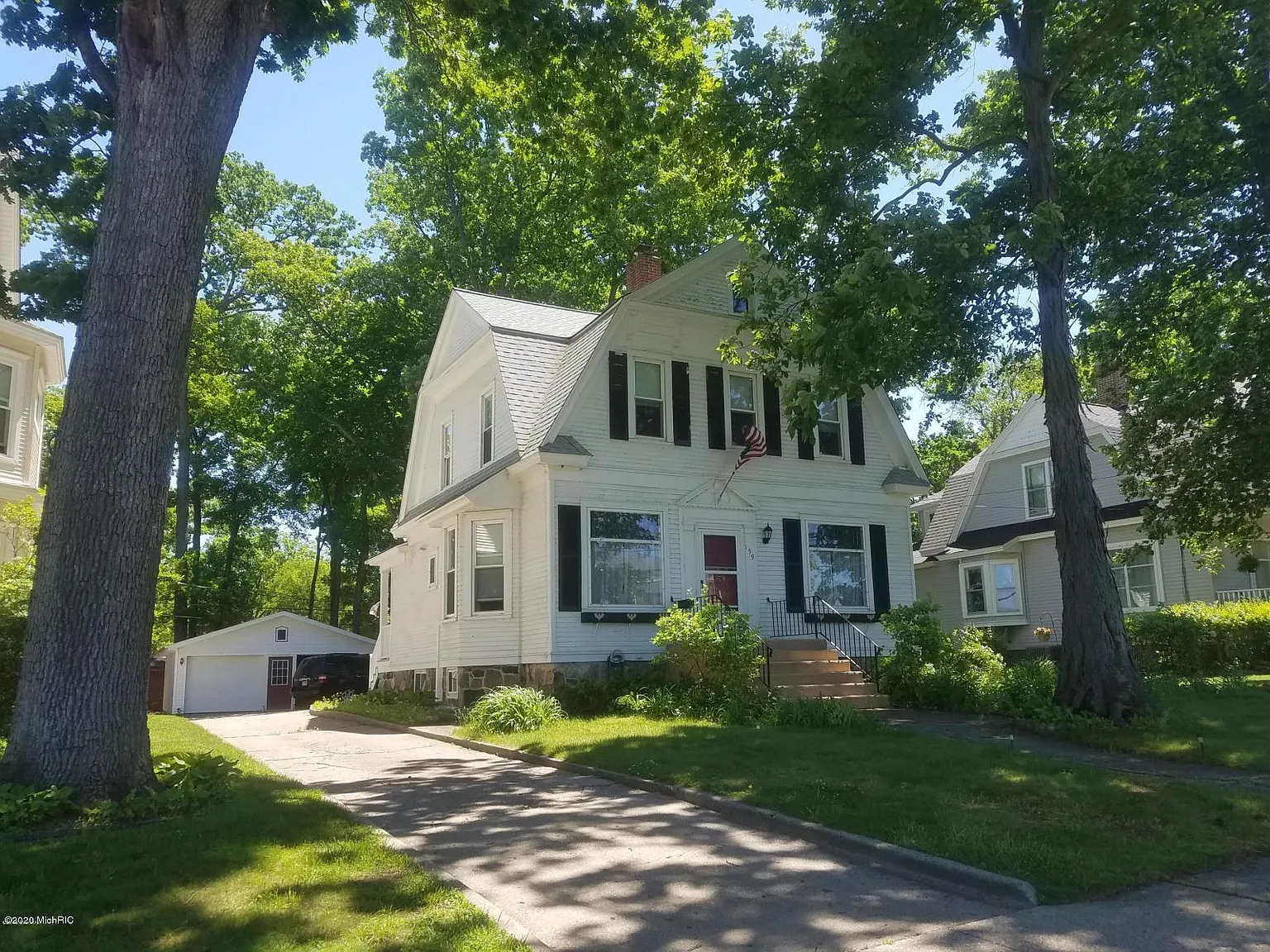 159 S Howell St photo 1