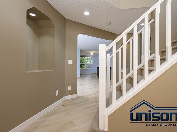 2nd image of 210 Brightonstone Grn SE