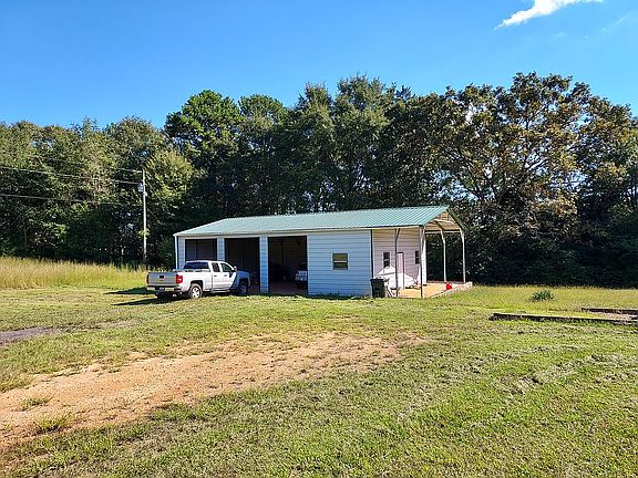 Detached 3 Car Garage / Shop