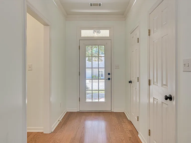 2037 Magnolia Pkwy — Photo 5