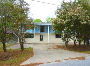 154 Lake Dr, Midway, GA 31320