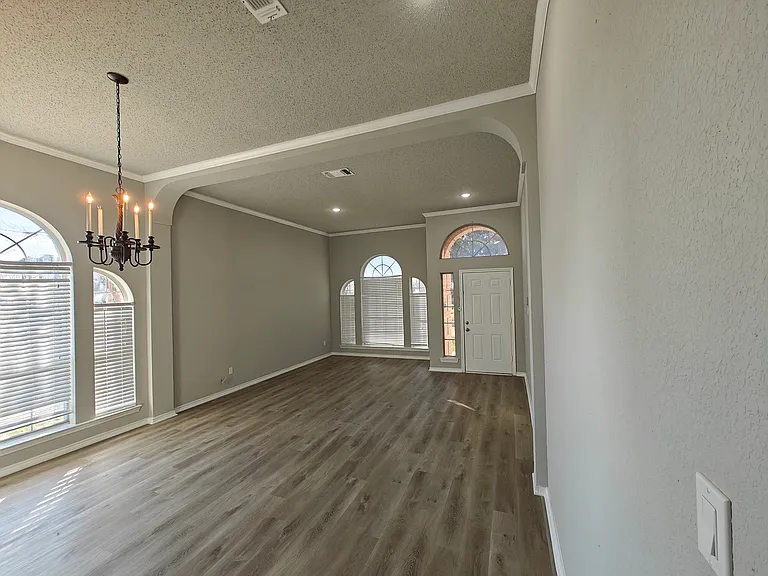 8504 Pebblebrook Dr — Photo 2