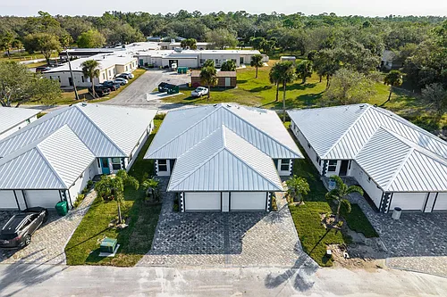 184 Village Cir #1 Photo 1