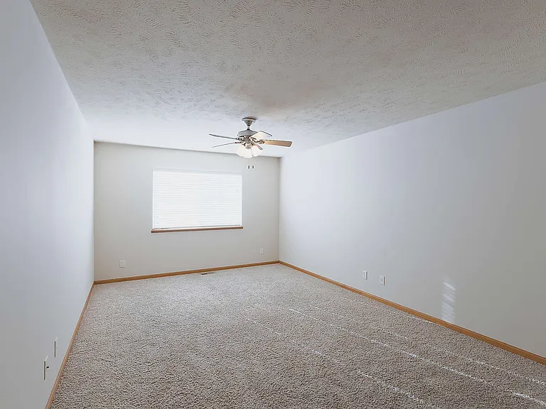 8815 Venice Ln — Photo 41