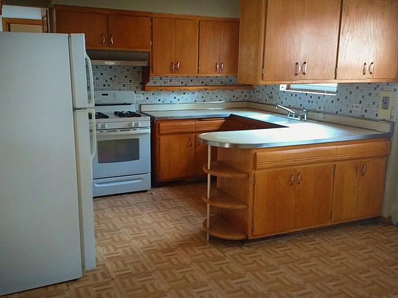 3rd image of 1905 S Harlem Ave APT 2W