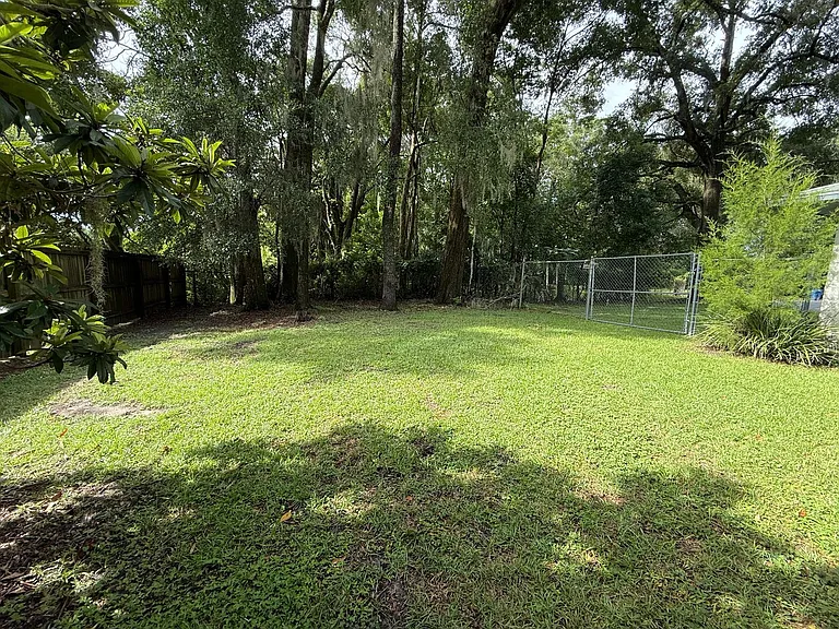 15615 NW 138th Dr — Photo 38