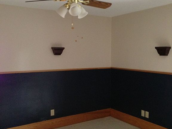 5th image of 300 Wheatfield St
