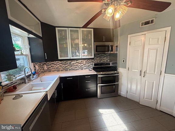 3rd image of 6608 Orland St