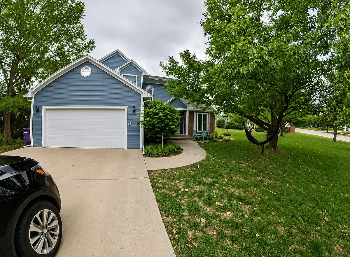 Building Photo - 2601 Candlewood Dr