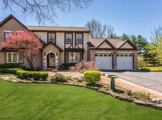 12 Quail Ln, Freehold, NJ 07728