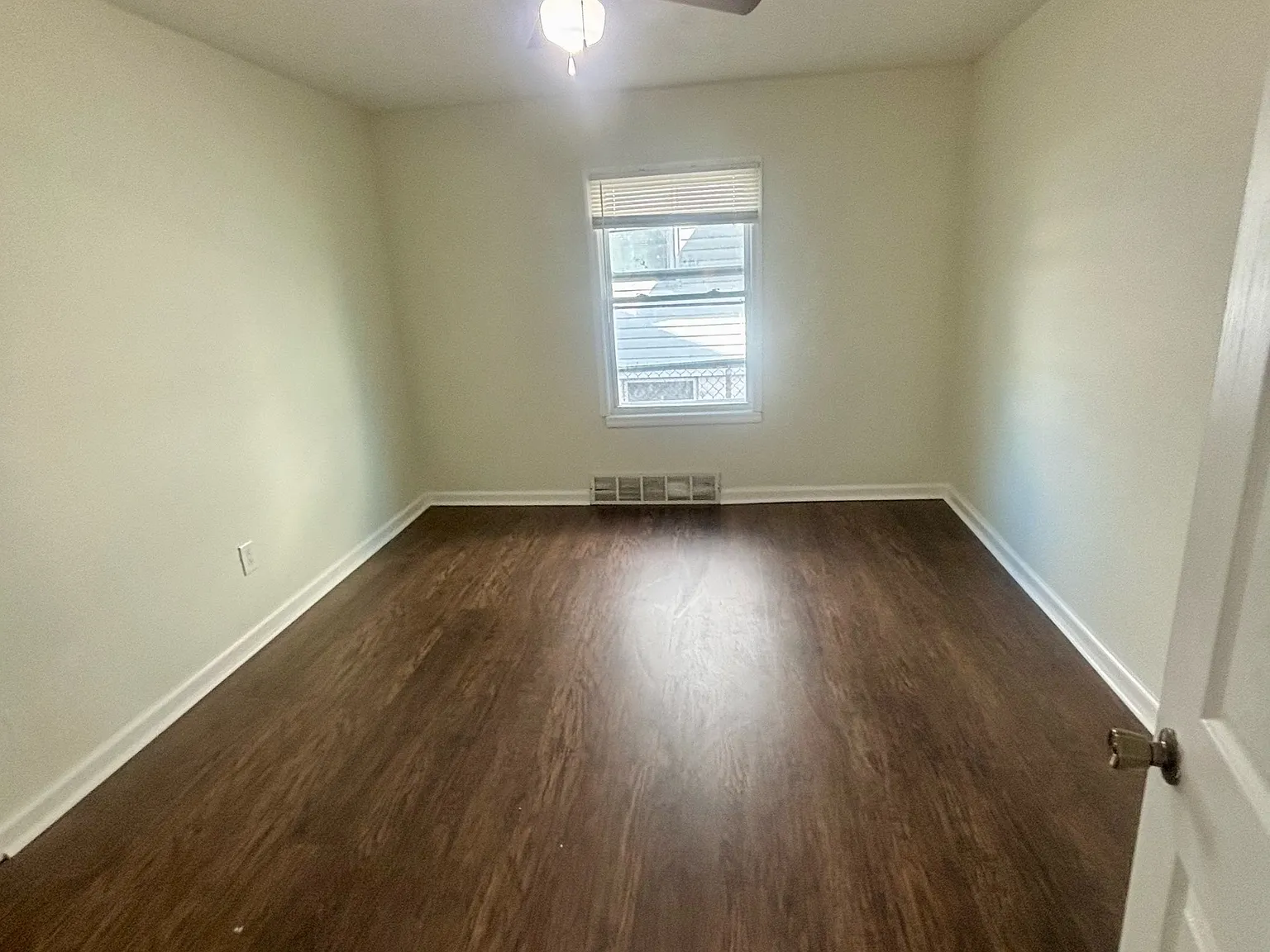 3633 Kahlert Avenue - 1 — Photo 2