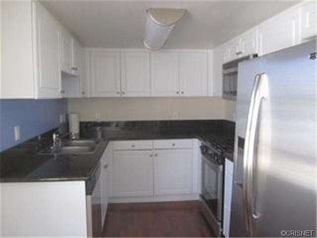 1st image of 5009 Woodman Ave APT 313