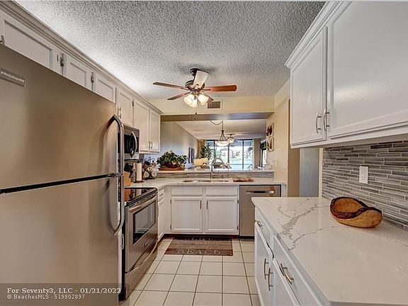 4th image of 6602 Coral Lake Dr #102