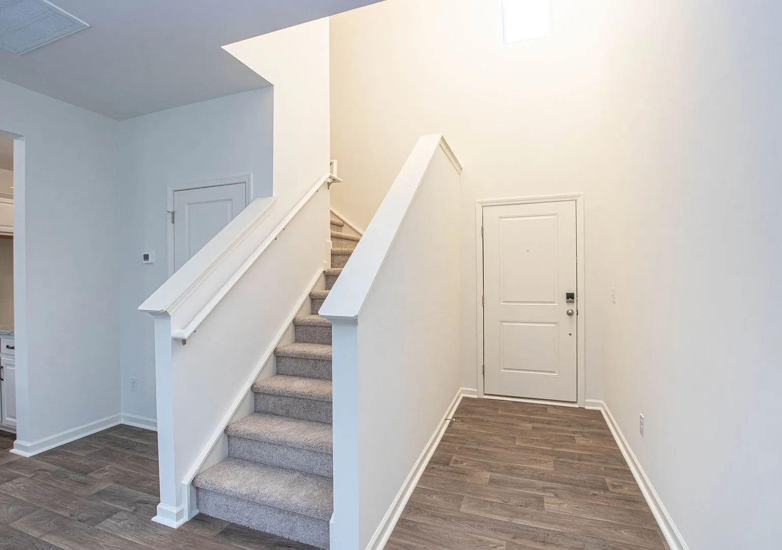 Beautiful 3 Bedroom In Midland Available October 2026 — Photo 2