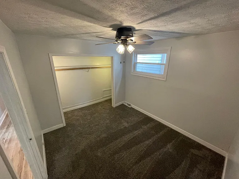 1314 Hoyt Ave — Photo 12