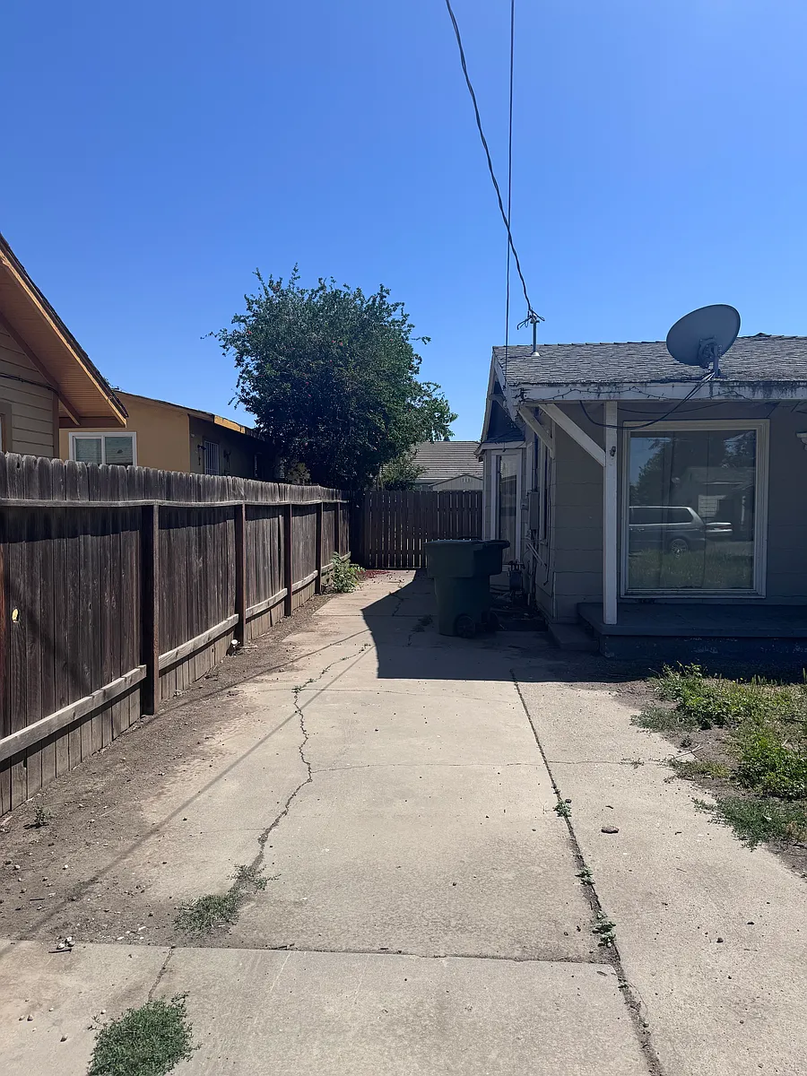 Building Photo - 1414 Hayne Ave