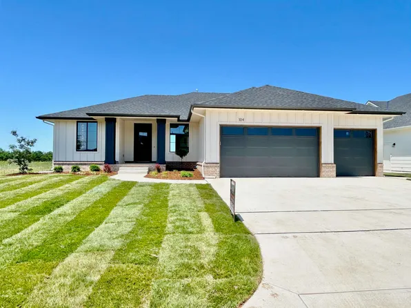 104 S Wellcrest Cir, Goddard, KS 67052