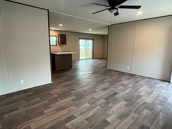 3rd image of 577 Carter Rd