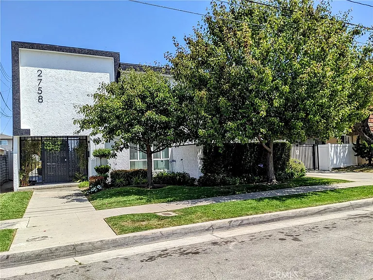 2758 Orange Ave #10 — Photo 1