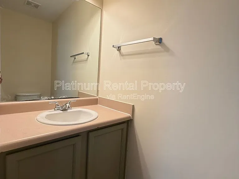 504 Dunbar St SW — Photo 10