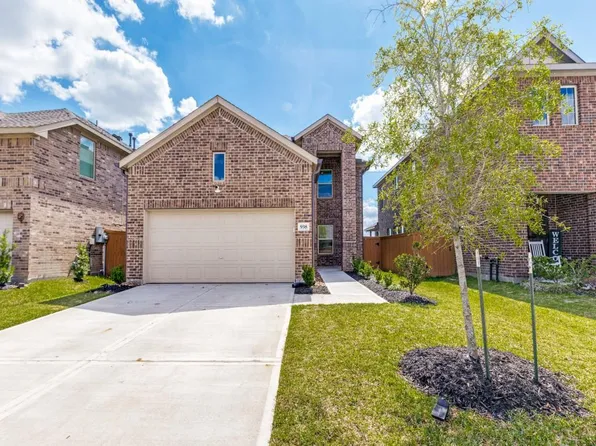 938 Mockingbird Passage Dr, Beasley, TX 77417