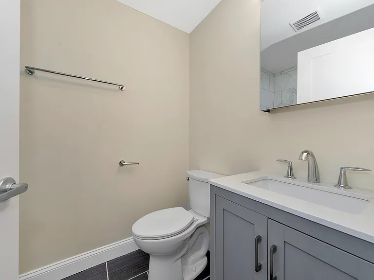 43 Wright Ave #3 — Photo 36