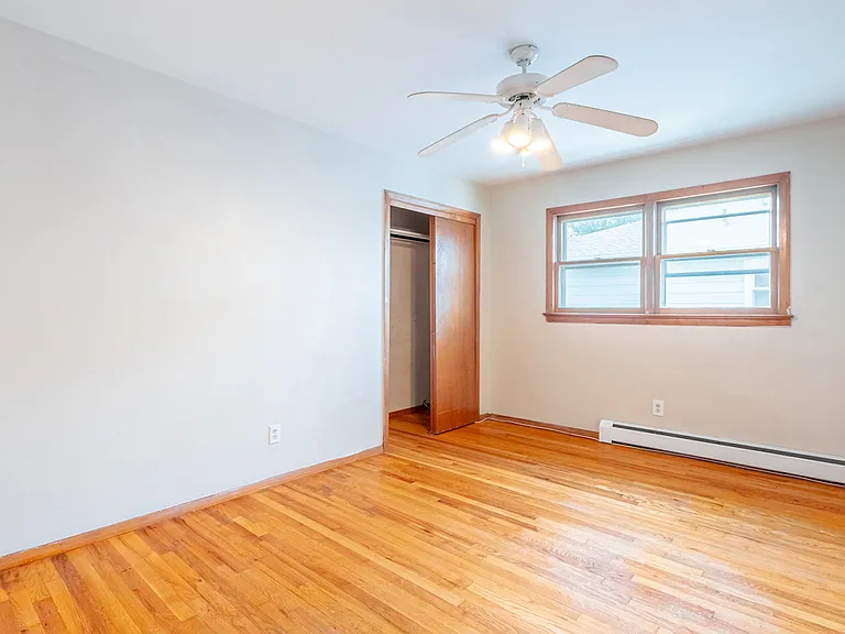 430 Sylvan St #1 — Photo 8