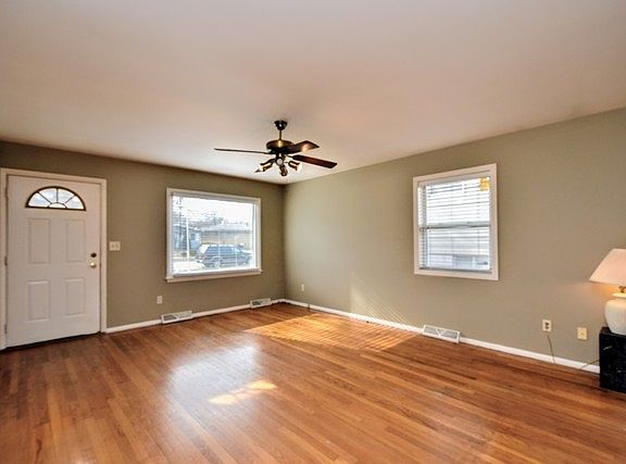 4th image of 2105 Hermon Ave
