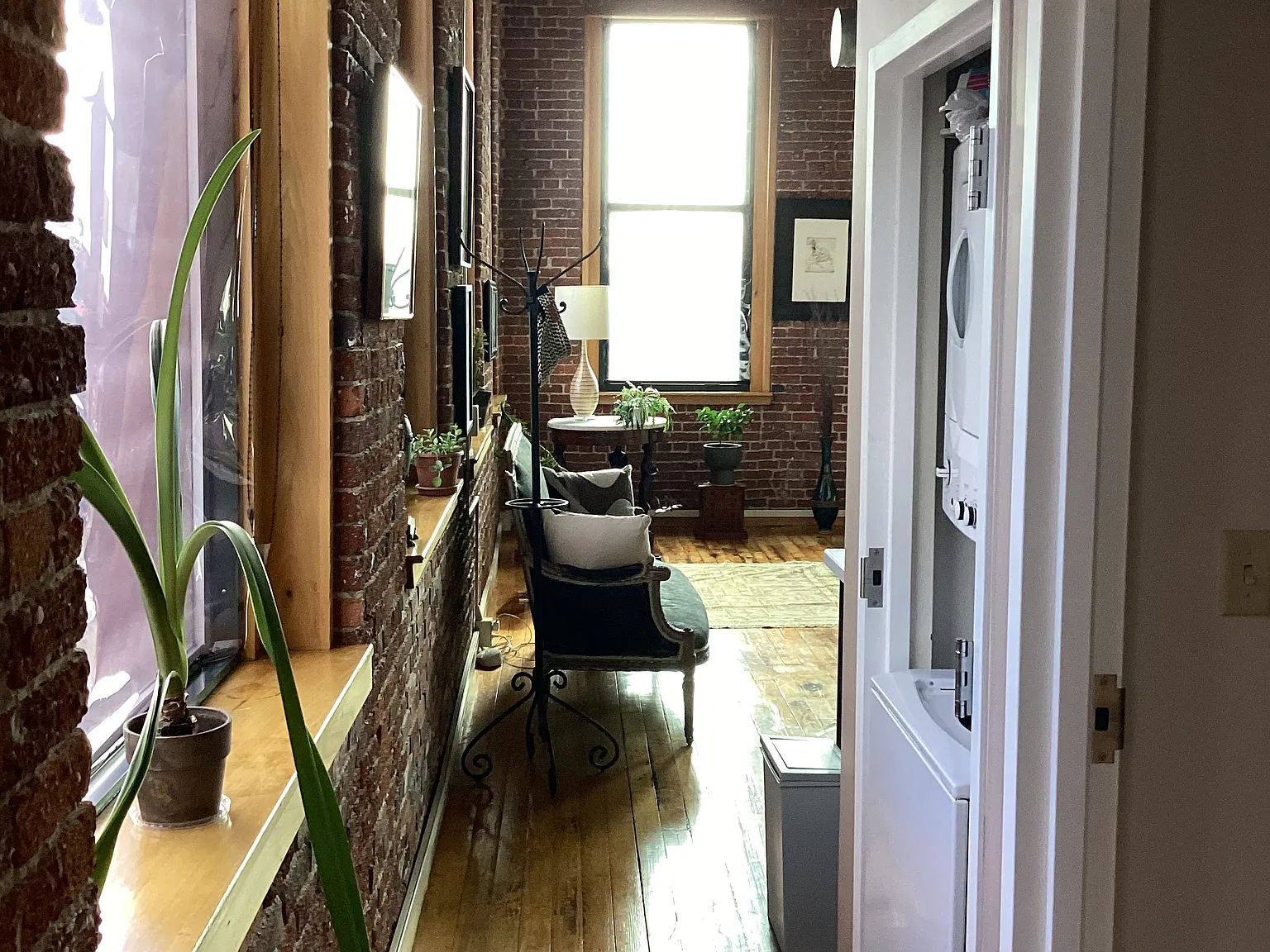 1 bed, 1110 sqft, $2,200 — Photo 2