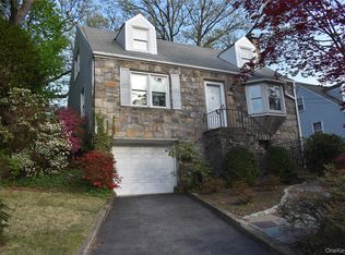 38 Gramercy Ave, Yonkers, NY 10701