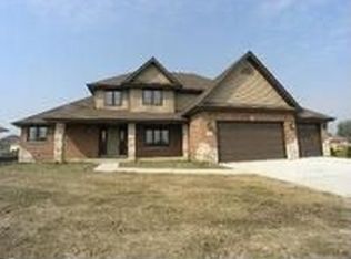 21497 English Cir, Frankfort, IL 60423