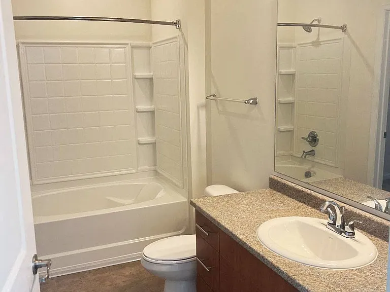 Belmont at Tryon Apartments — Photo 173