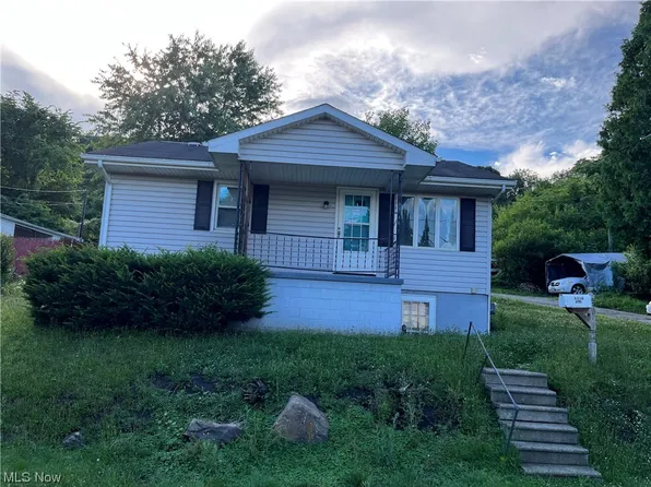 1901 Chester Ave, Wellsville, OH 43968