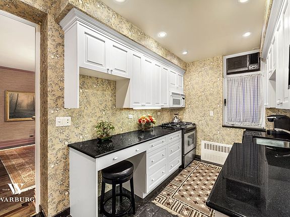 4th image of 480 Park Ave APT 11G
