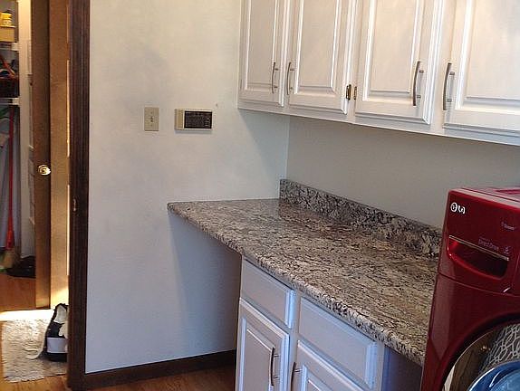 3rd image of 718 Boroughwood Cir