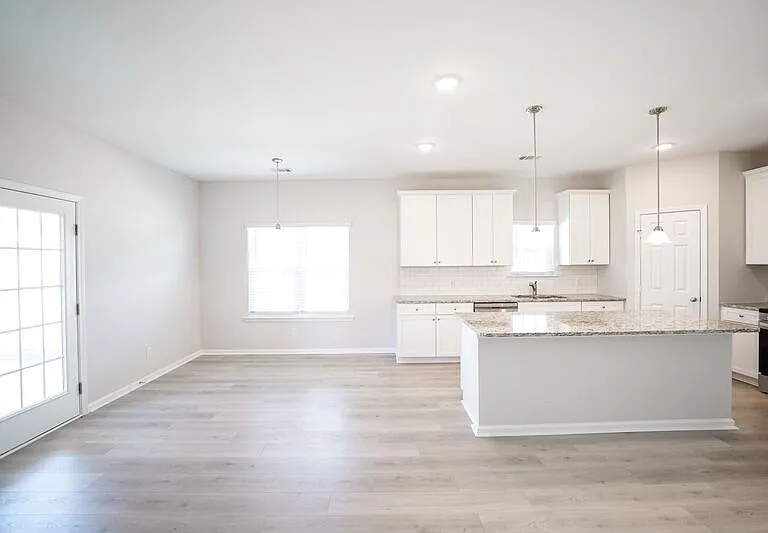 125 Chilburn Cir — Photo 13