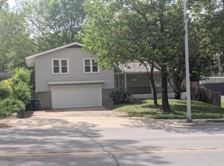 4920 Rainbow Blvd, Westwood, KS 66205