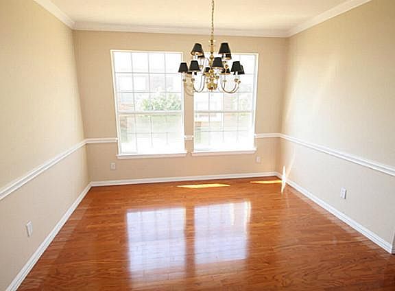 3rd image of 2805 Oakland Hills Dr