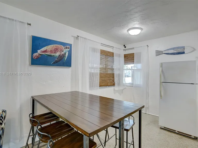 N Ocean Dr — Photo 4