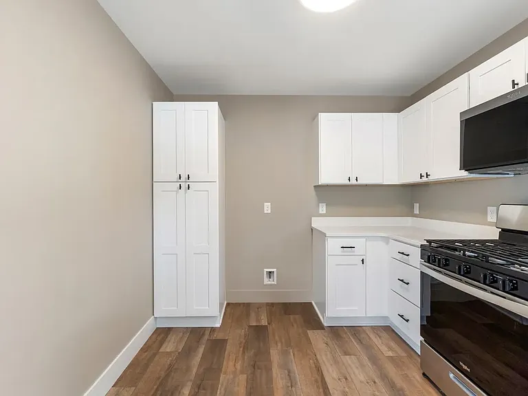 314 N Perrine St — Photo 12