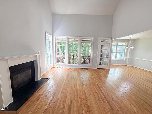3rd image of 350 Wyndham Place Dr