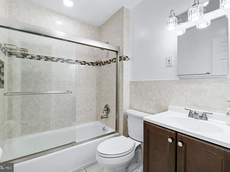 14236 Chadwick Ln — Photo 24
