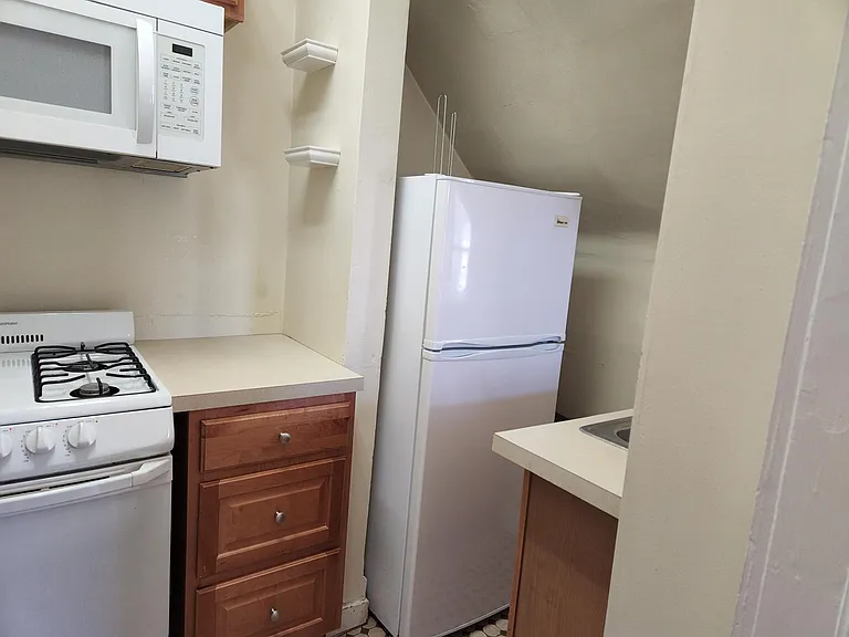 1639 N Ogden St #4 — Photo 5