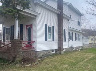 26 E 10th St, Oswego, NY
