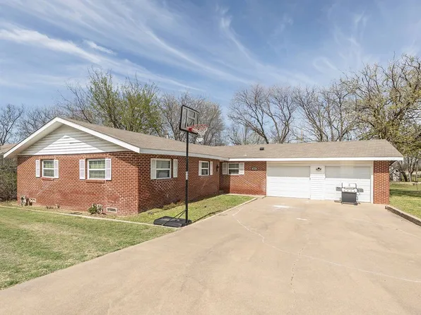 809 E Highway 82, Nocona, TX 76255