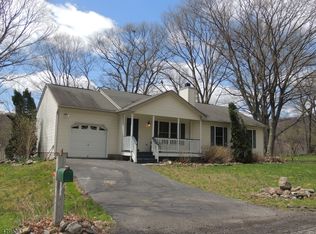 13 Starlite Hill Rd, Columbia, NJ 07832