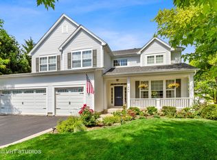 1665 Natures Way, Lindenhurst, IL 60046