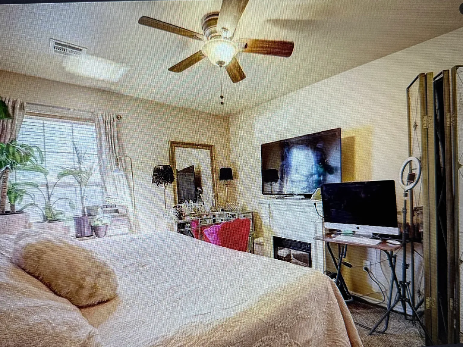 3 bed, 1400 sqft, $1,425 — Photo 1