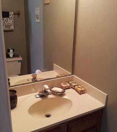 5th image of 208 Ilona Ct